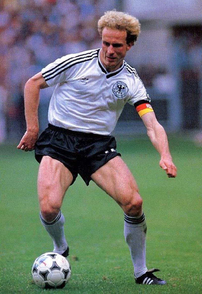 Top Siêu Tiền Đạo Người Đức - Những Cỗ Máy Săn Bàn Làm Rạng Danh 5 Karl-Heinz Rummenigge