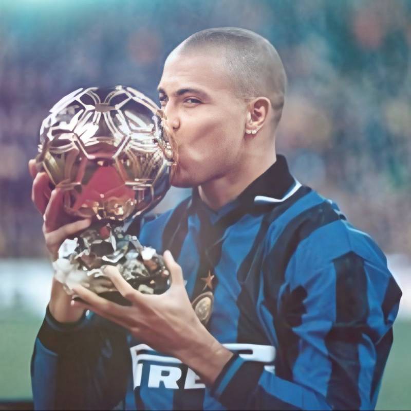 Những Cầu Thủ Brazil Từng Đoạt Quả Bóng Vàng 3 Ronaldo nazario ballon d'or